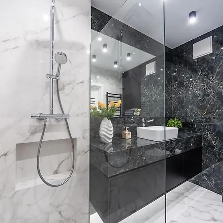 Seven: New With Designer Renovation On Dnipro Embankment