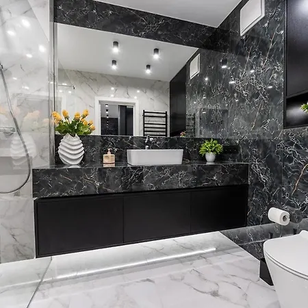 Seven: New With Designer Renovation On Dnipro Embankment Kyiv